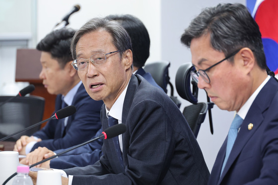 중동전쟁 경제대응특위 발언하는 유동수