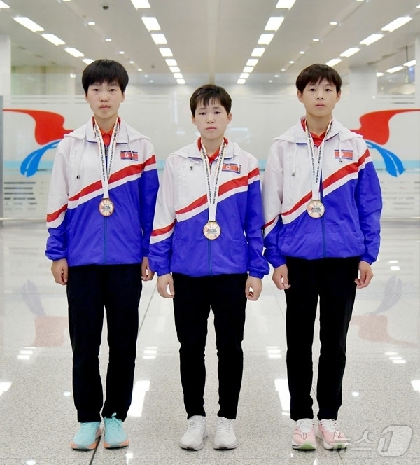 (평양 노동신문=뉴스1) = 북한 노동당 기관지 노동신문은 10일 "2026년 신대북시(대만 타이베이) 공개국제육상경기대회에 참가하였던 우리 선수들이 9일 귀국하였다"고 보도했다. …