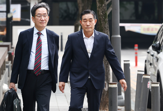 '내란중요임무종사 혐의' 피의자 조사 출석하는 신원식 전 국가안보실장