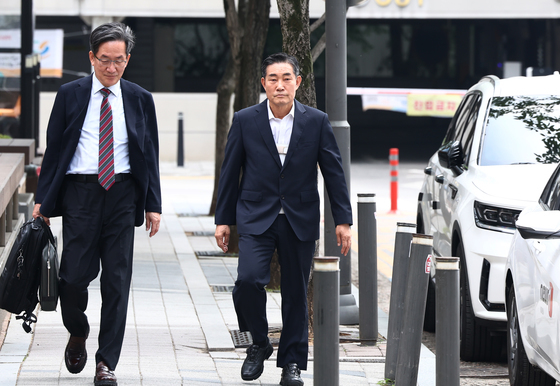 신원식 전 국가안보실장, '내란중요임무종사 혐의' 피의자 조사 출석