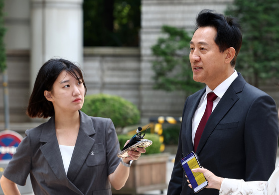 법원 출석하는 오세훈 시장