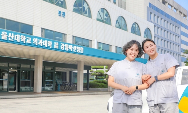 커피 마시다 뛰쳐나간 간호사들…도로 위 쓰러진 시민 살렸다