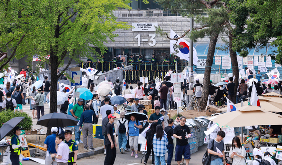 핸드볼경기장 봉쇄 장기화…대한체육회 "행정 물품 반출 여건 확보해야"
