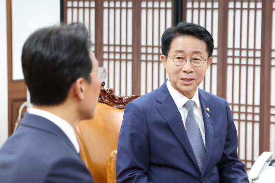 김민석 총리 접견하는 조정식 의장