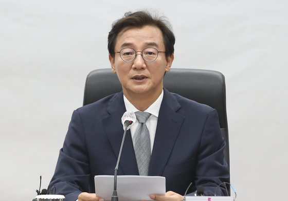 발언하는 전재수 부산시장 당선인