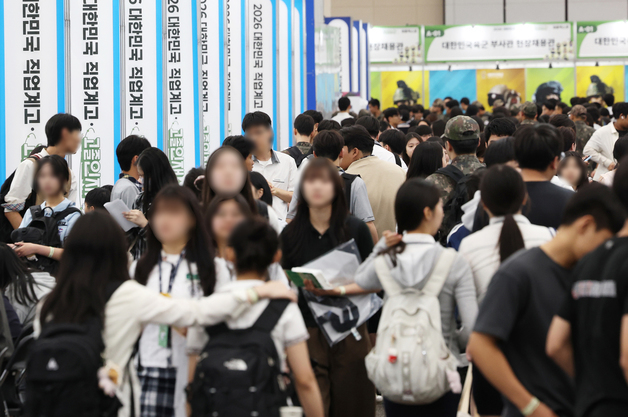 구름인파 몰린 고졸인재 채용엑스포