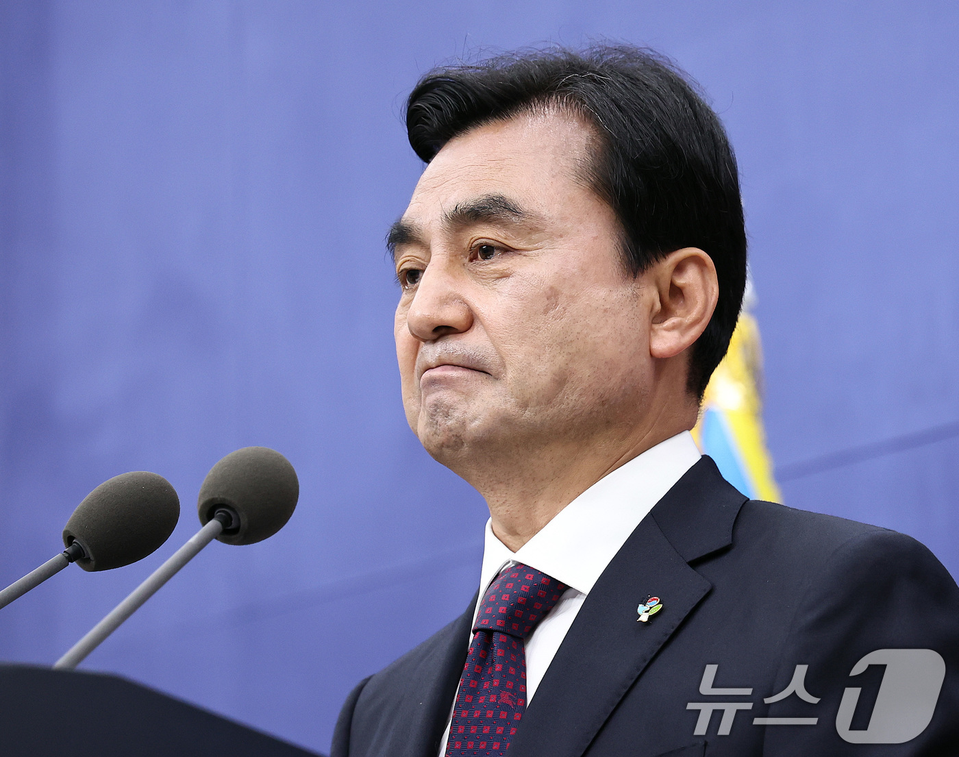(서울=뉴스1) 구윤성 기자 = 안규백 국방부 장관이 10일 오후 서울 용산 국방부에서 국군방첩사령부(방첩사) 해체 및 기능 개편 계획을 발표하던 중 생각에 잠겨 있다. 2026. …