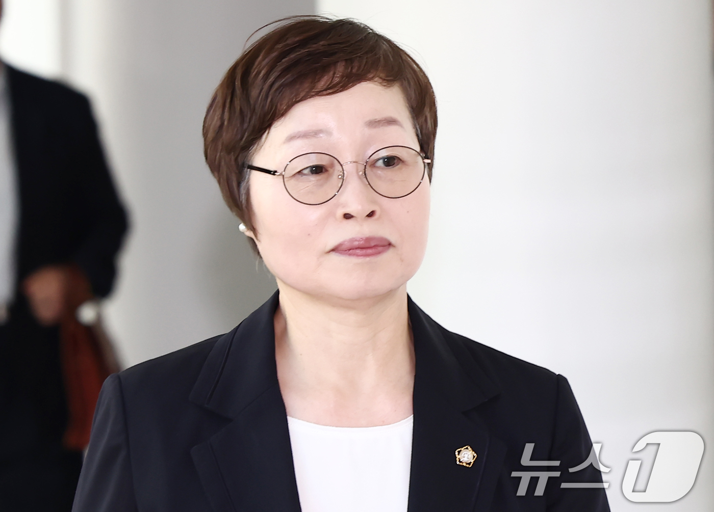 (과천=뉴스1) 김민지 기자 = 조현욱 중앙선거관리위원회 투표용지 부족사태 진상규명위원장이 10일 오후 과천 중앙선거관리위원회에서 열린 투표용지 부족사태 진상규명위원회 제1차 회의 …