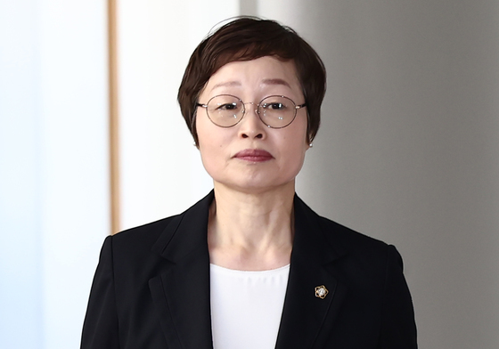 투표용지 부족사태 진상규명위 첫 회의 참석하는 조현욱 위원장