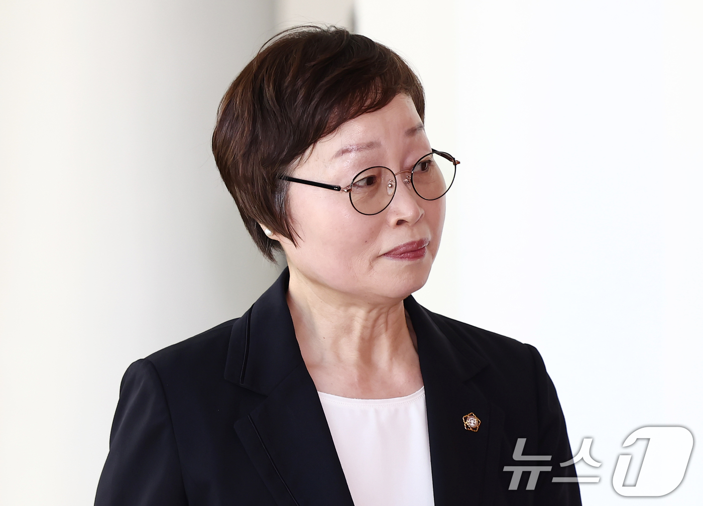 (과천=뉴스1) 김민지 기자 = 조현욱 중앙선거관리위원회 투표용지 부족사태 진상규명위원장이 10일 오후 과천 중앙선거관리위원회에서 열린 투표용지 부족사태 진상규명위원회 제1차 회의 …