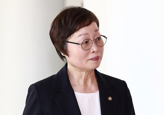 투표용지 부족사태 진상규명위 첫 회의 참석하는 조현욱 위원장
