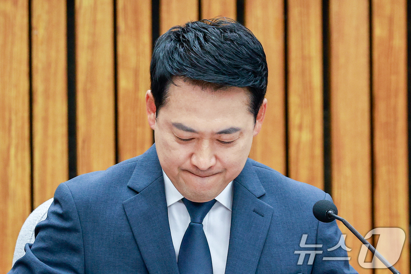 (서울=뉴스1) 안은나 기자 = 장동혁 국민의힘 대표가 10일 오후 서울 여의도 국회에서 열린 '6·3 지방선거 투표용지 부족 사태 관련 국민 참정권 회복을 위한 시국선언 대학생 …