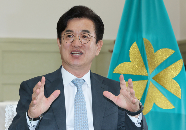 [인터뷰] 허태정 "민생 회복 가장 중요…온통대전 2.0 준비 착수"