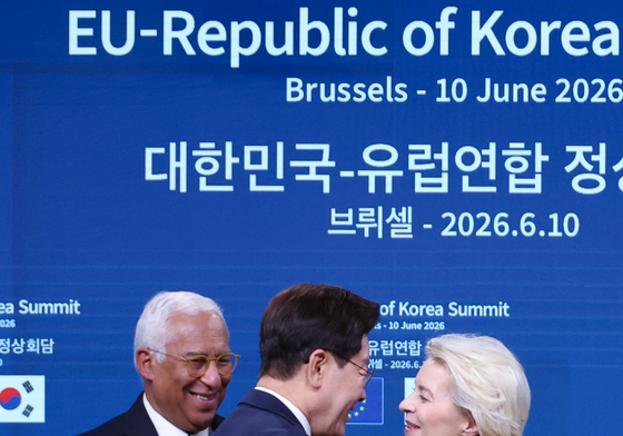 한·EU 공동언론발표 마친 이재명 대통령