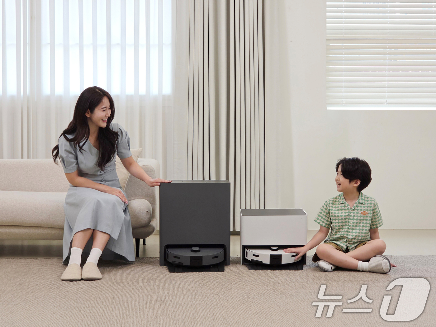(서울=뉴스1) = 삼성전자가 프리미엄 성능에 실속을 더한 '비스포크 AI 스팀' 일반형 모델을 출시했다고 11일 밝혔다.삼성전자는 올해 초 선보인 비스포크 AI 스팀 울트라, 비 …