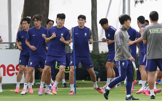 월드컵 특수 기대에 '치킨주' 강세…마니커 상한가[핫종목]