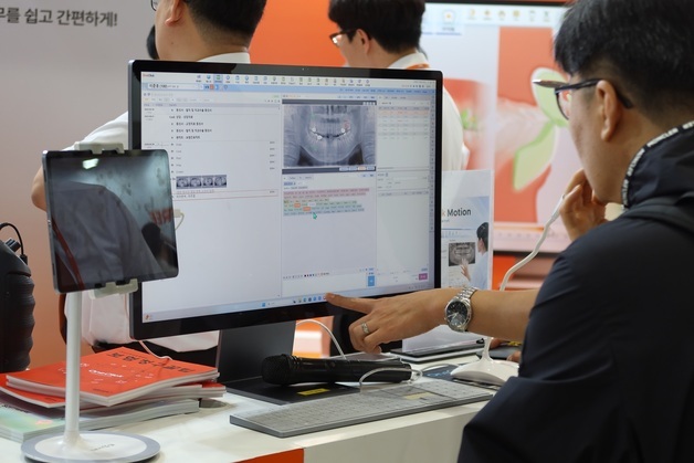 오스템임플란트, 전자차트 '원클릭' AI 기능 확대