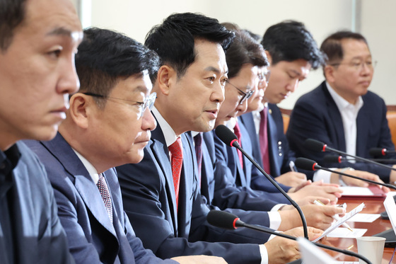 정점식, 7표차 선출 하루 만에…'장동혁 책임론' 재점화