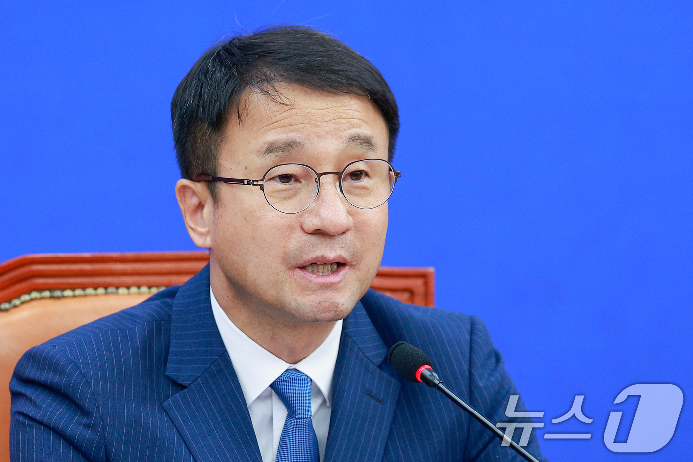 (서울=뉴스1) 안은나 기자 = 한병도 더불어민주당 원내대표가 11일 오전 서울 여의도 국회에서 열린 정책조정회의에 참석해 모두 발언을 하고 있다. 2026.6.11/뉴스1
