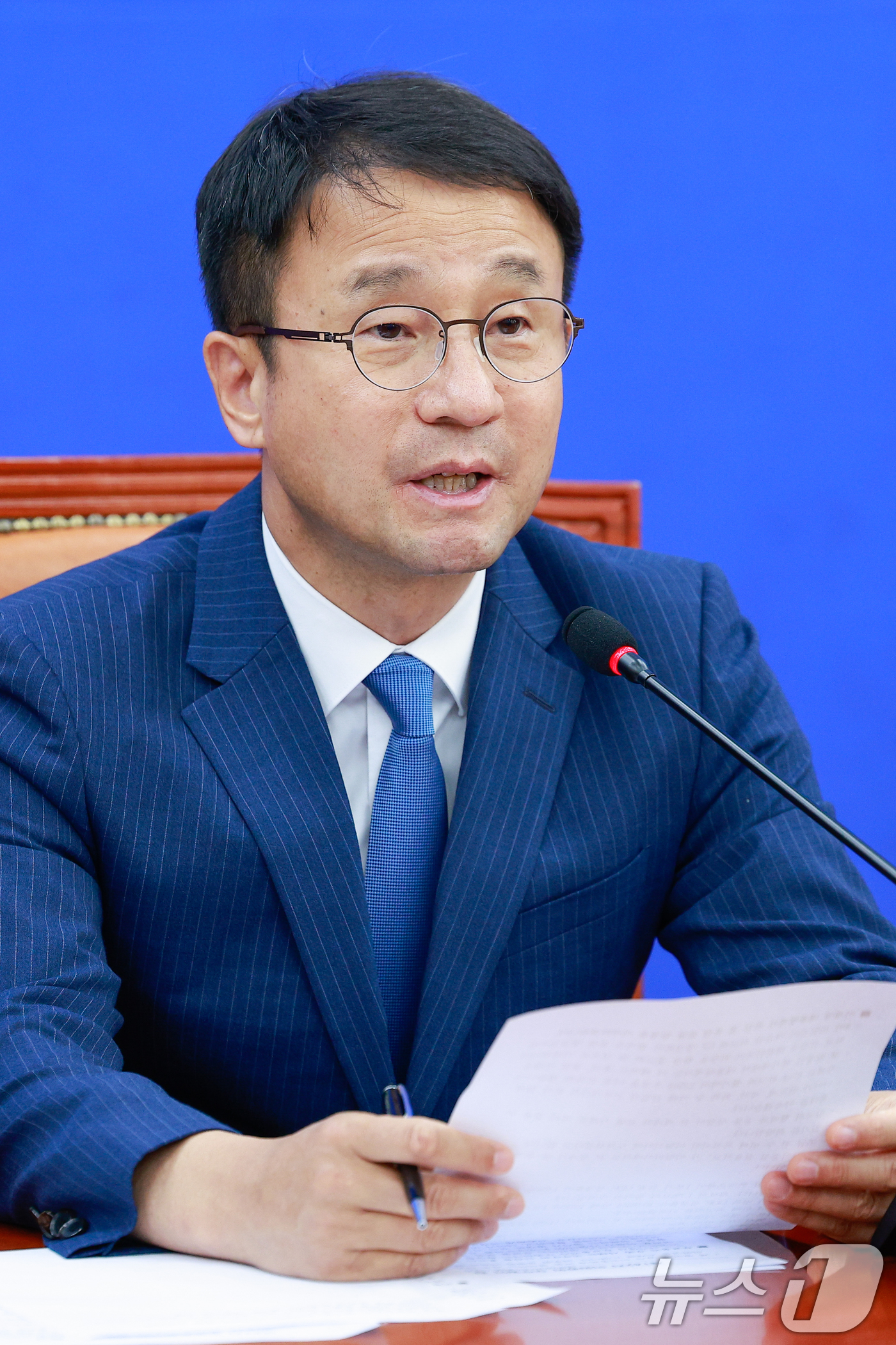(서울=뉴스1) 안은나 기자 = 한병도 더불어민주당 원내대표가 11일 오전 서울 여의도 국회에서 열린 정책조정회의에 참석해 모두 발언을 하고 있다. 2026.6.11/뉴스1