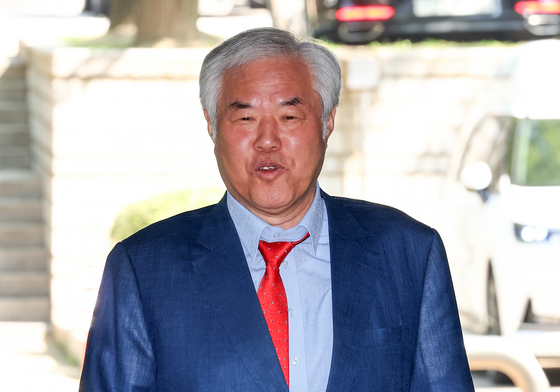 경찰, '전광훈 정치자금 의혹' 사랑제일교회 압색…교회 측 "표적수사"(종합)