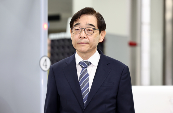 검찰, '화천대유 자문' 권순일 前대법관 1심 공소기각에 항소
