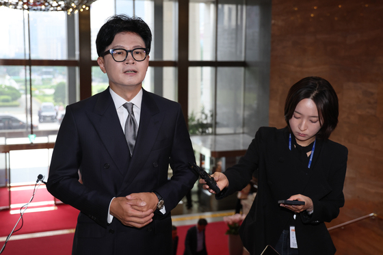 장동혁 대표 비판하는 한동훈 의원