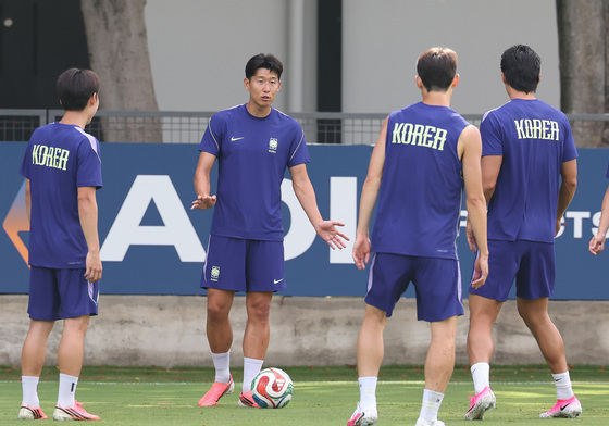 체코전 앞두고 훈련하는 축구대표팀 선수들