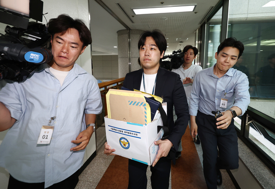 투표지 부족사태 압수수색 나선 경찰