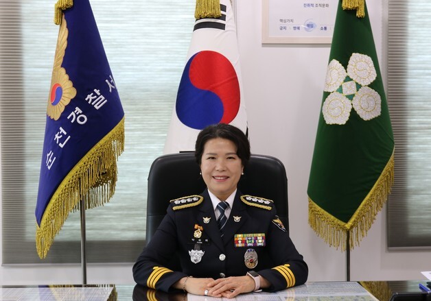 박송희 순천경찰서장 취임…"신뢰받는 제복 입은 순천시민 될 것"