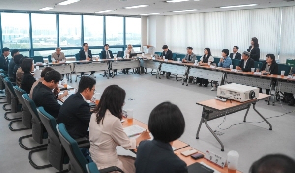 전주시장직 인수위 "공무원 수당 깎아서 추경?…재정문제 심각"