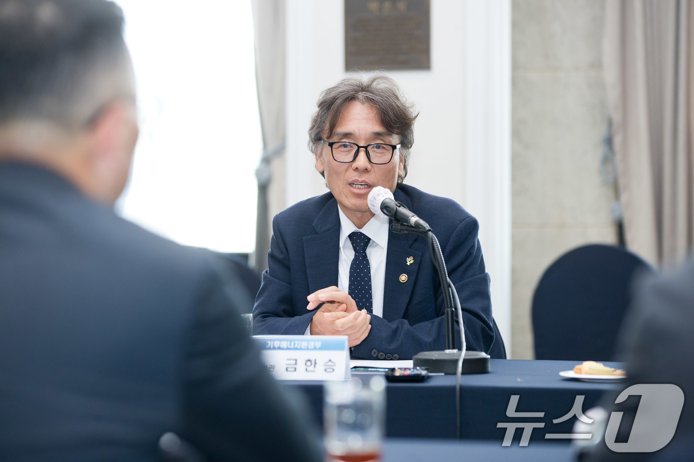 (서울=뉴스1) = 금한승 기후에너지환경부 제1차관이 11일 오후 서울 중구 한국프레스센터에서 열린 '폐통신장비 순환이용 체계구축 시범사업 착수회의 및 업무협약식'에서 발언하고 있 …