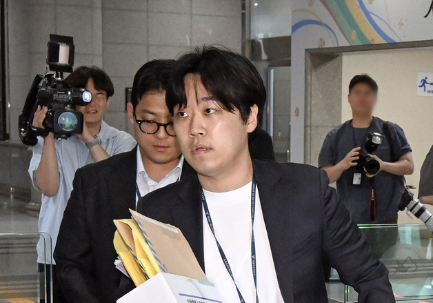 '투표용지 부족 사태' 과천 선관위 압수수색