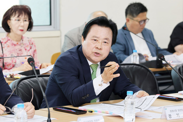 강기윤 창원시장 당선인 "창의적 행정으로 현안 해결"…인수위 보고회 주재