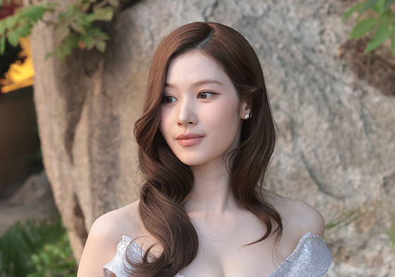 트와이스 사나, 여신
