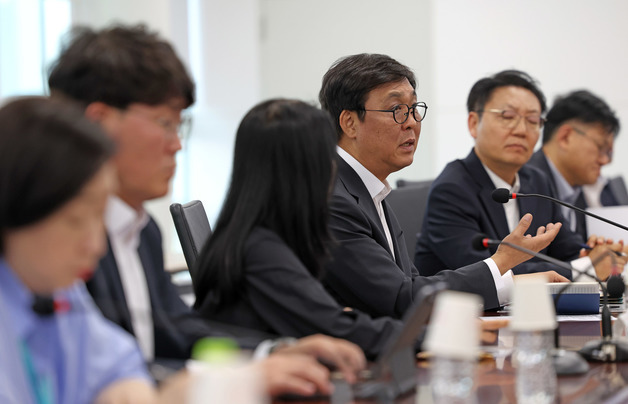 발언하는 최휘영 문체부 장관