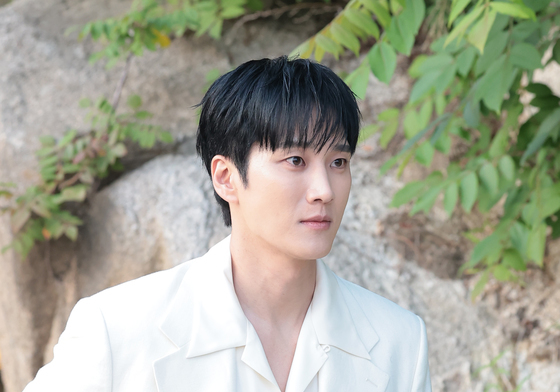 안보현, 순백의 멋짐