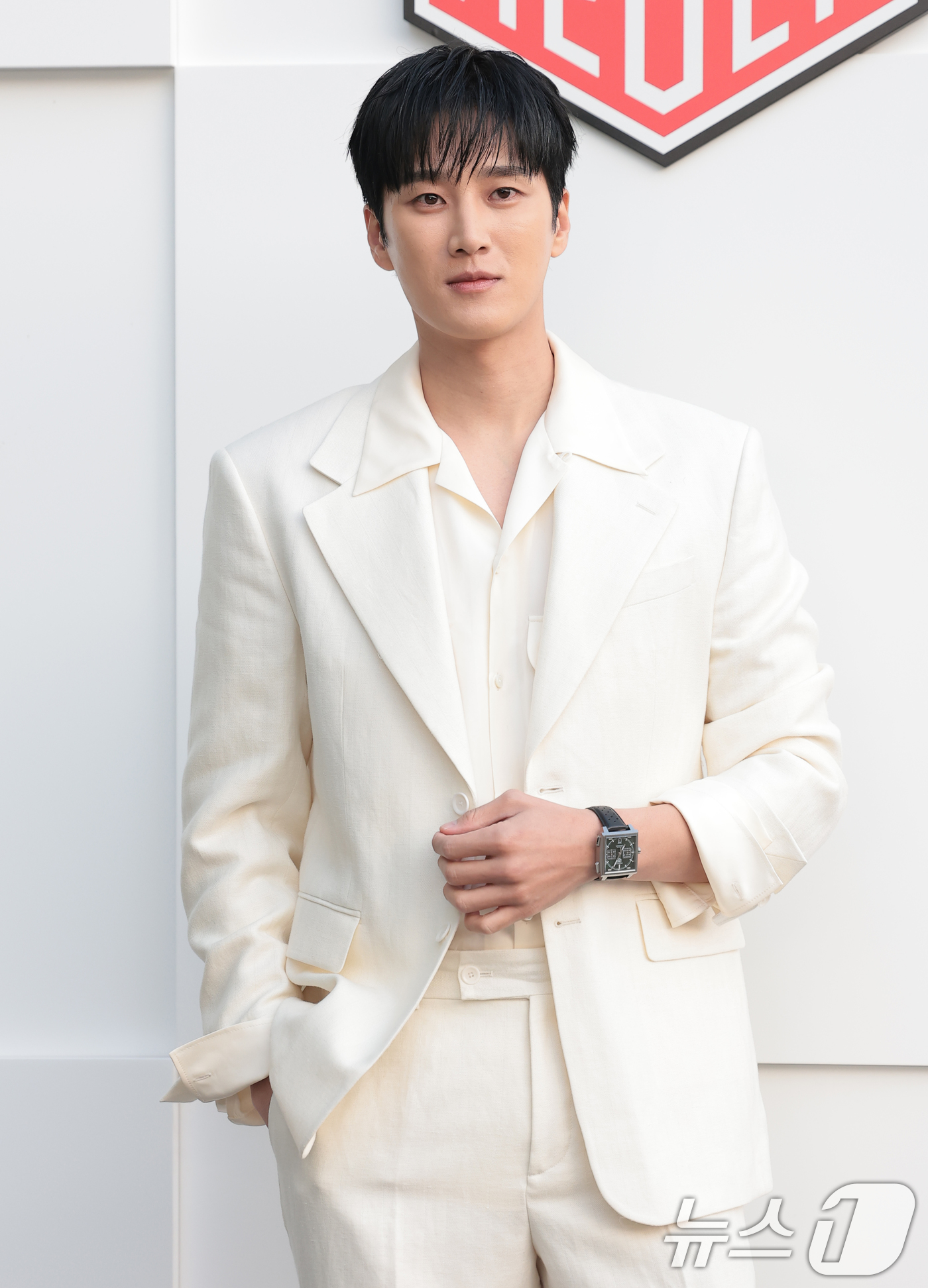 (서울=뉴스1) 권현진 기자 = 배우 안보현이 11일 서울 종로구 아카이브피피에서 열린 태그호이어 모나코-더아이콘 행사 기념 포토 행사에 참석하고 있다. 2026.6.11/뉴스1