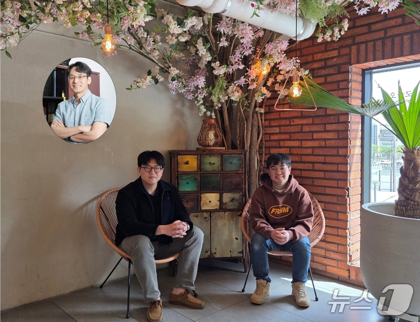본문 이미지 - 왼쪽부터 KAIST 김용훈 교수, 김태형·이주호 박사. (KAIST 제공) /뉴스1