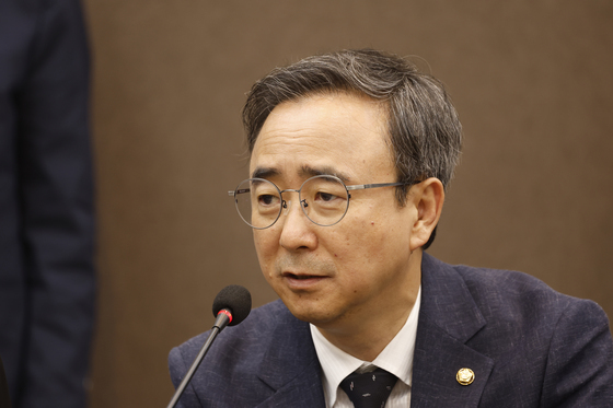 보궐선거에 당선돼 인사말하는  임문영 의원