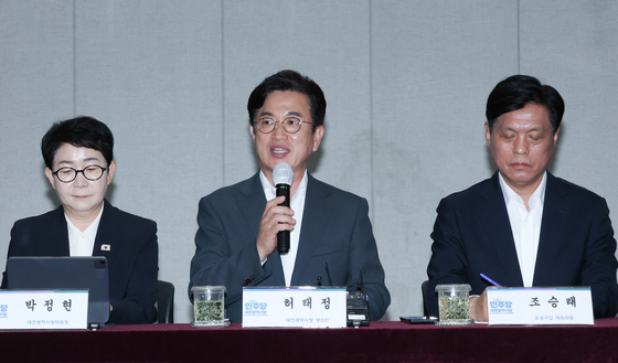 발언하는 허태정 대전시장 당선인