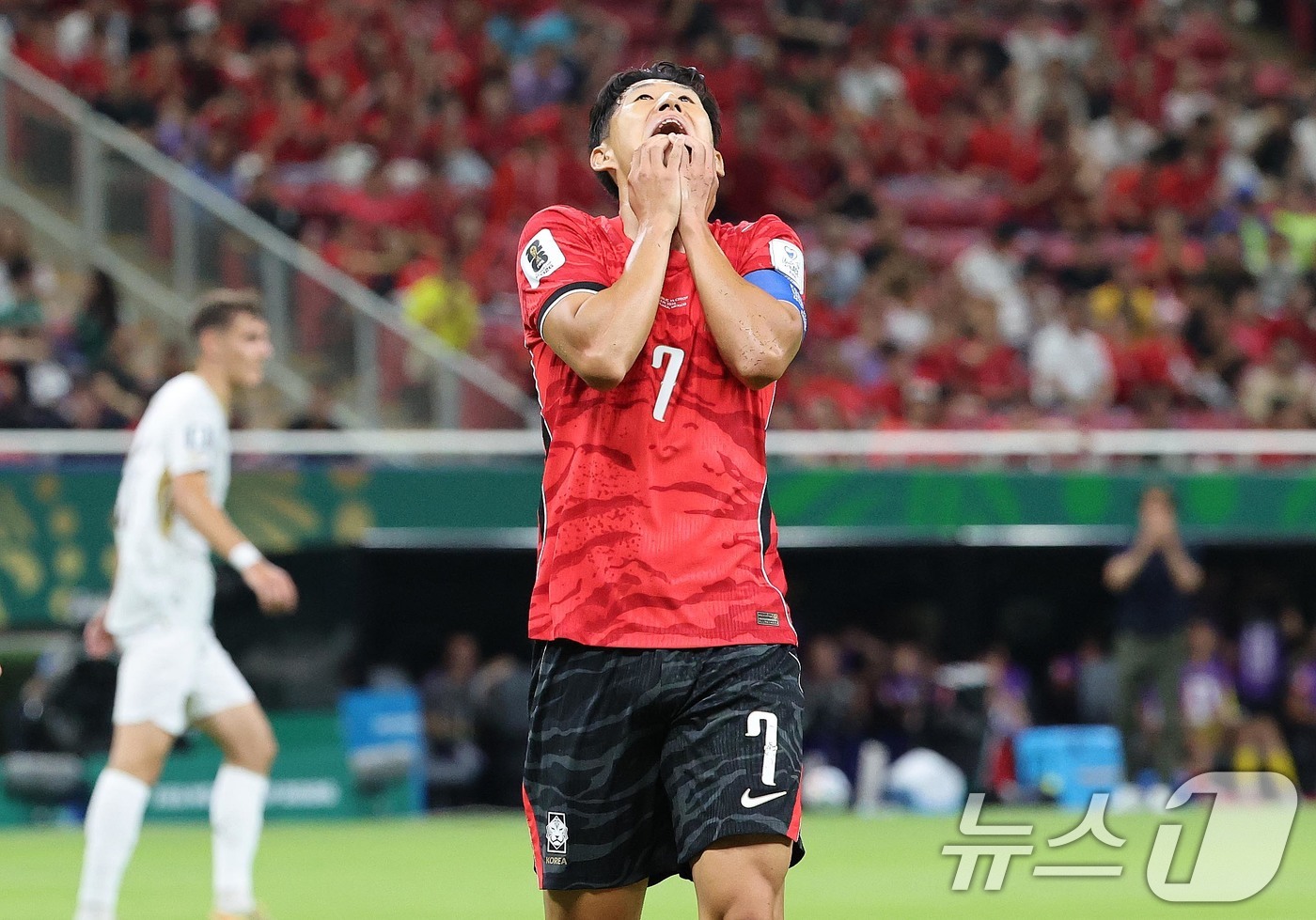 (과달라하라(멕시코)=뉴스1) 임세영 기자 = 대한민국 축구국가대표팀 손흥민이 11일(현지시간) 멕시코 할리스코주 사포판 과달라하라 스타디움에서 열린 2026 북중미 월드컵 A조 …