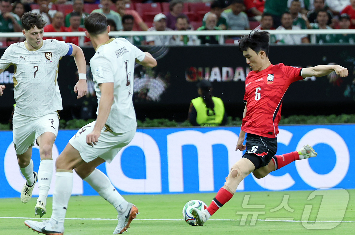 (과달라하라(멕시코)=뉴스1) 박지혜 기자 = 한민국 축구국가대표팀 황인범이 11일(현지시간) 멕시코 할리스코주 사포판 과달라하라 스타디움에서 열린 2026 북중미 월드컵 A조 조 …