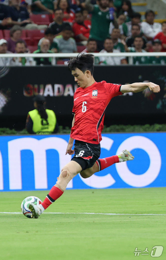 (과달라하라(멕시코)=뉴스1) 박지혜 기자 = 대한민국 축구국가대표팀 황인범이 11일(현지시간) 멕시코 할리스코주 사포판 과달라하라 스타디움에서 열린 2026 북중미 월드컵 A조 …