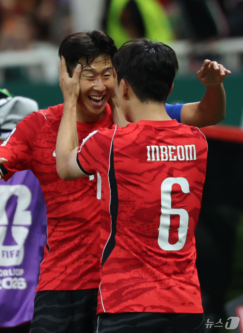 (과달라하라(멕시코)=뉴스1) 박지혜 기자 = 대한민국 축구국가대표팀 황인범이 11일(현지시간) 멕시코 할리스코주 사포판 과달라하라 스타디움에서 열린 2026 북중미 월드컵 A조 …