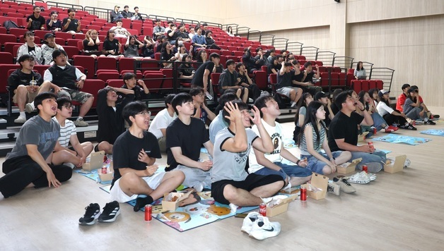 점점 커진 함성 소리 '대~한민국'…16년 만에 1차전 승리에 "와 대박"(종합)