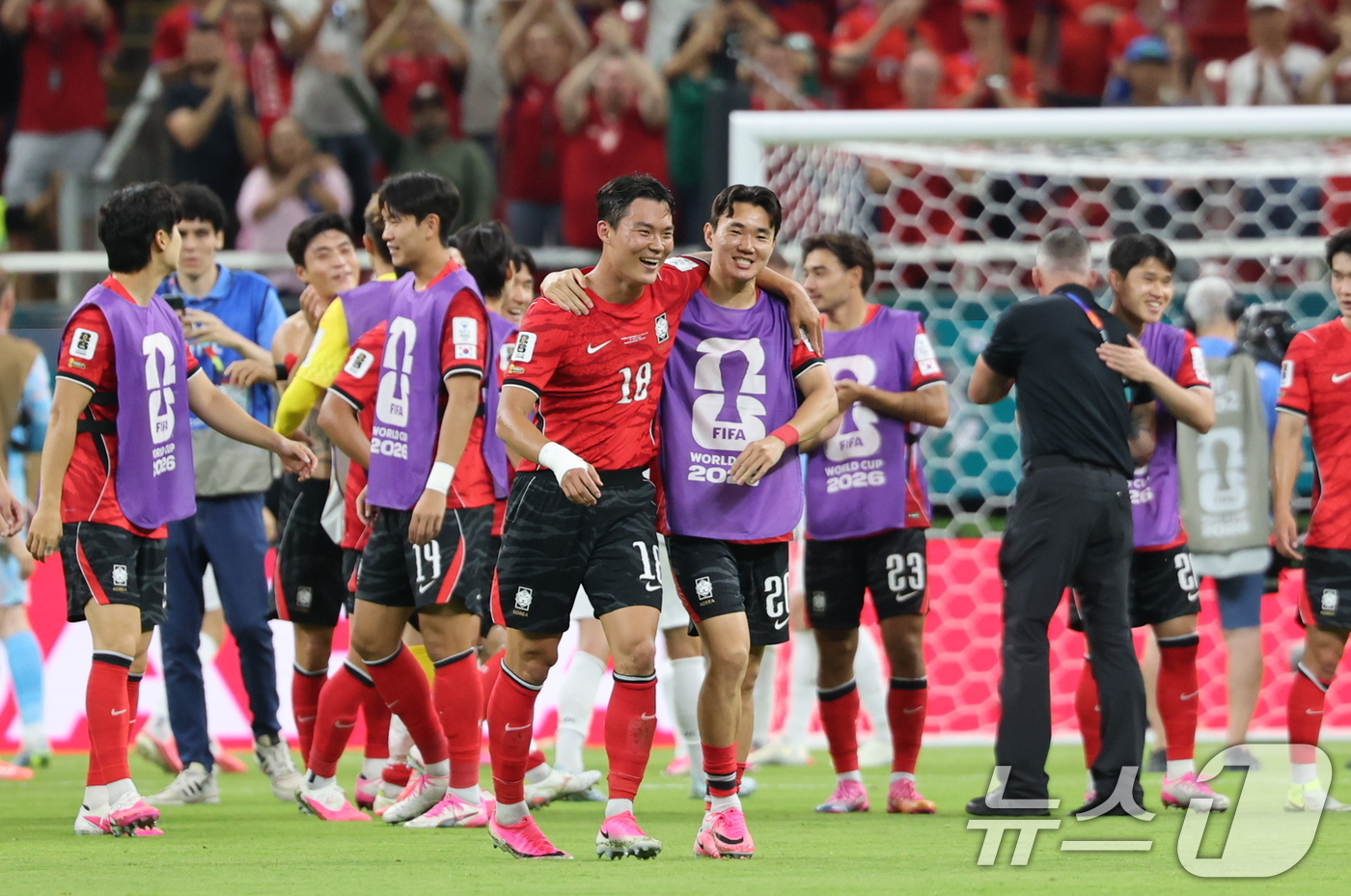 (과달라하라(멕시코)=뉴스1) 박지혜 기자 = 오현규를 비롯한 대한민국 축구대표팀 선수들이 11일(현지시간) 멕시코 할리스코주 사포판 과달라하라 스타디움에서 열린 2026 북중미 …
