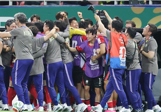 체코 상대로 2-1 승리 거둔 대한민국 축구대표팀