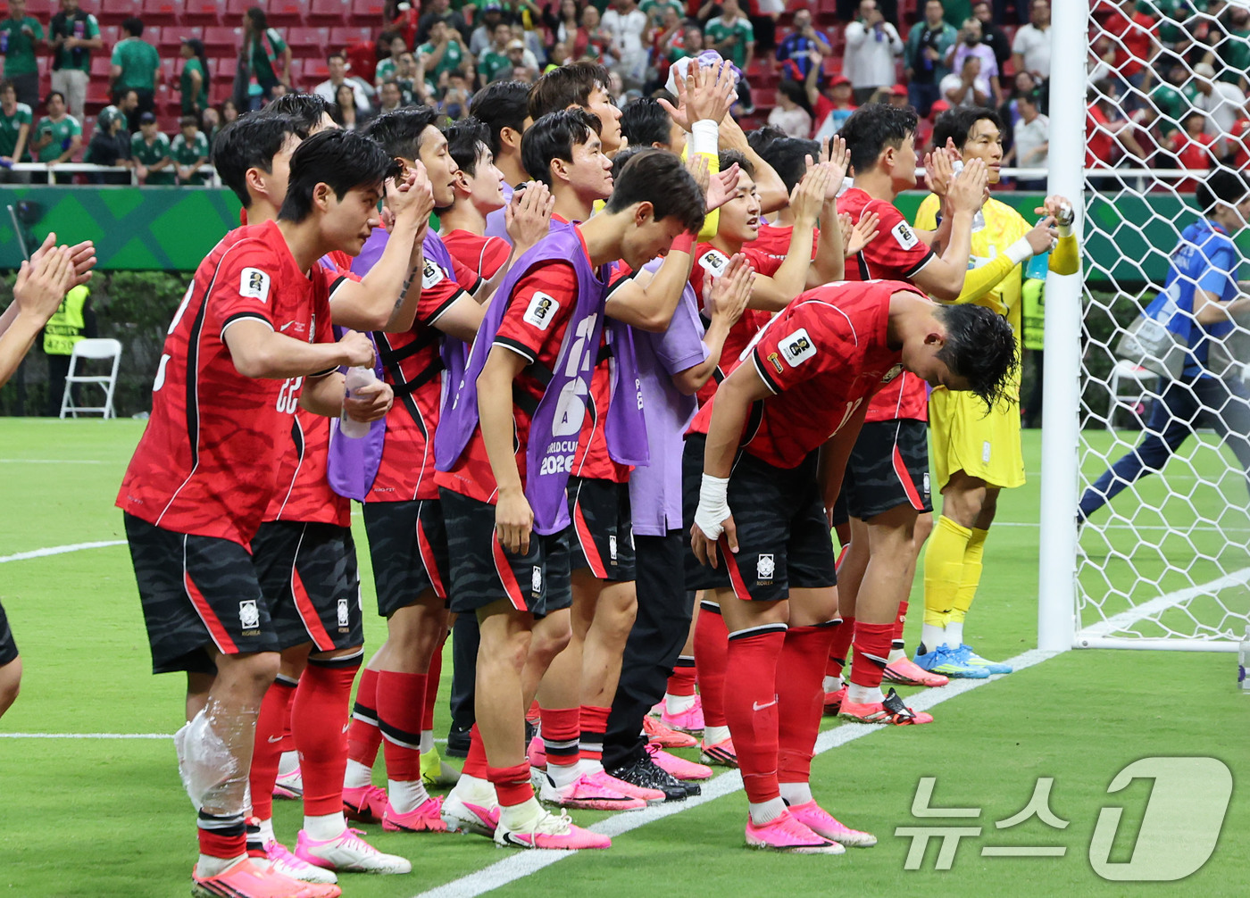 (과달라하라(멕시코)=뉴스1) 임세영 기자 = 대한민국 축구국가대표팀 선수들이 11일(현지시간) 멕시코 할리스코주 사포판 과달라하라 스타디움에서 열린 2026 북중미 월드컵 A조 …