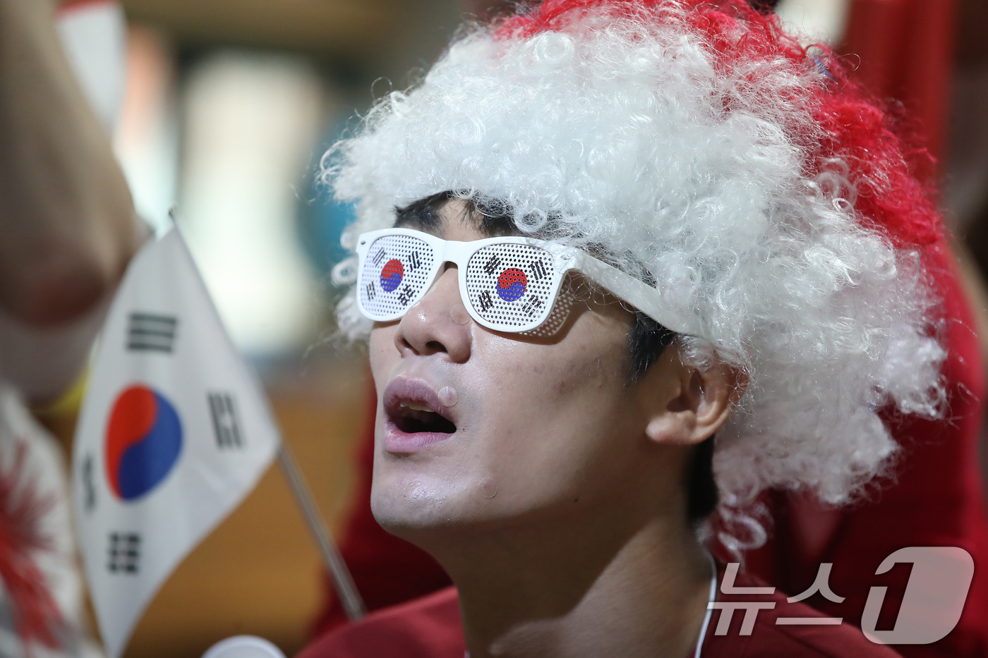 (대구=뉴스1) 공정식 기자 = 2026 북중미월드컵 A조 조별리그 1차전 대한민국과 체코의 경기가 열린 12일 대구 달서구 계명문화대 글로벌존에서 학생들이 응원전을 펼치고 있다. …